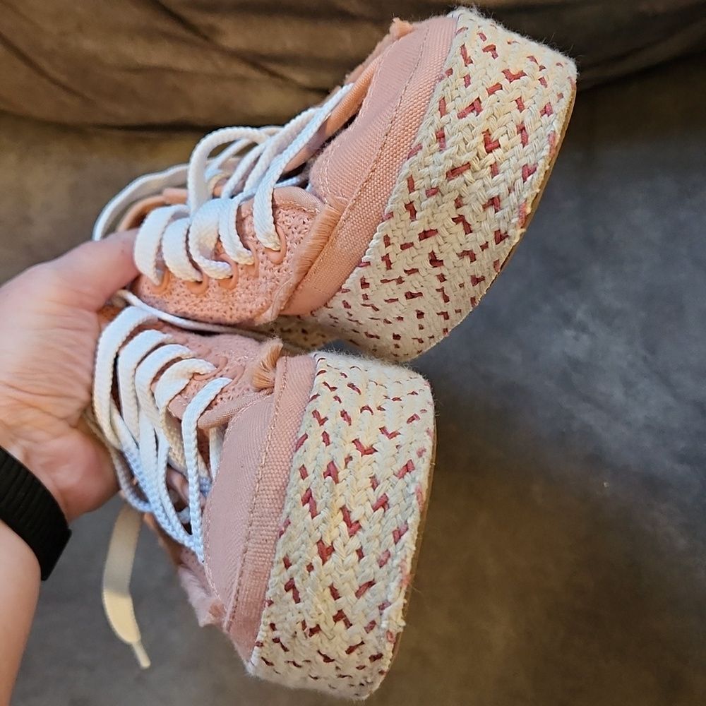 Converse Size 8 Sneakrts Women's Lace-Up Sneakers Espadrilles Frayed Excellent - Picture 9 of 10